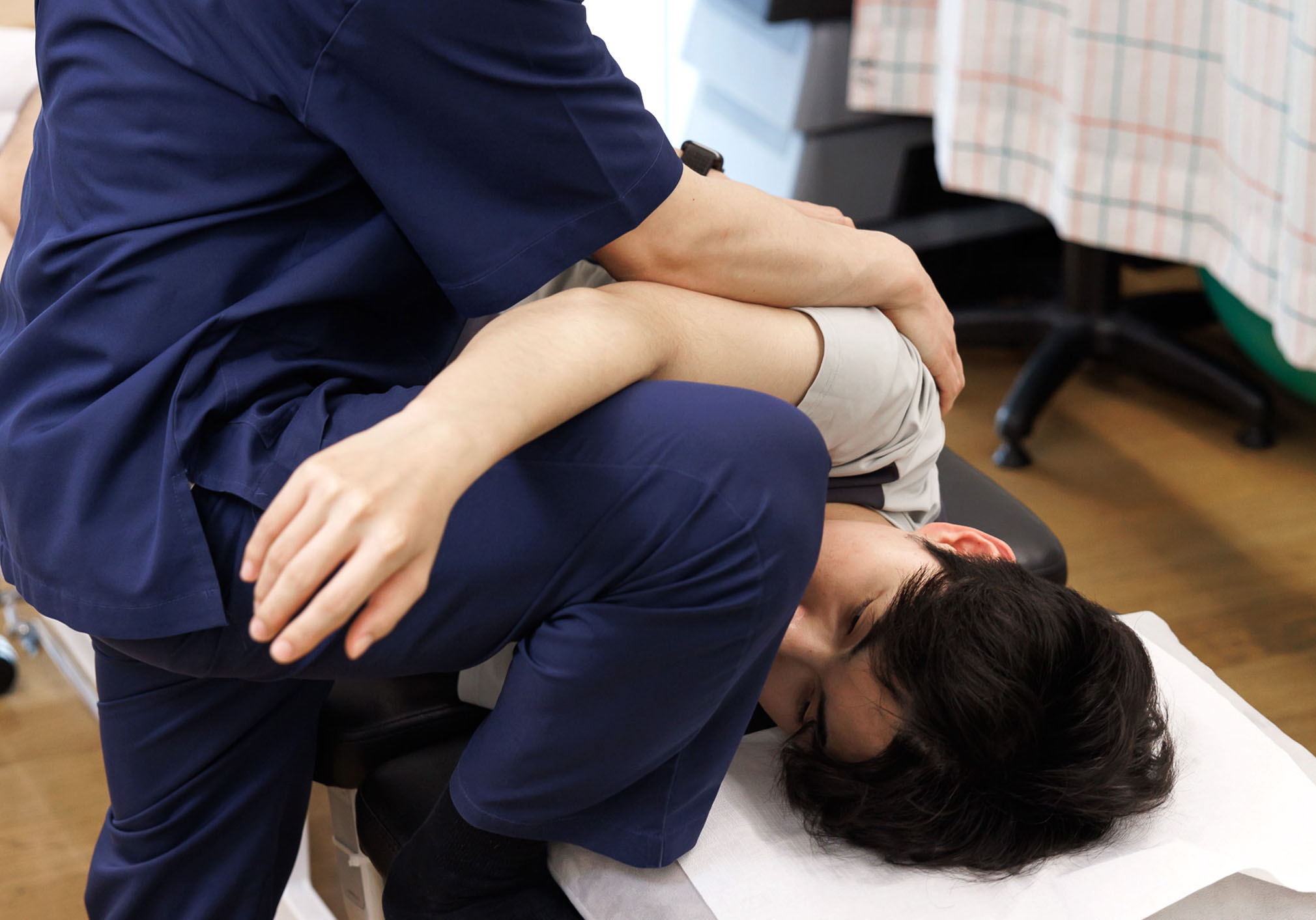 어깨 도수치료 · 물리치료