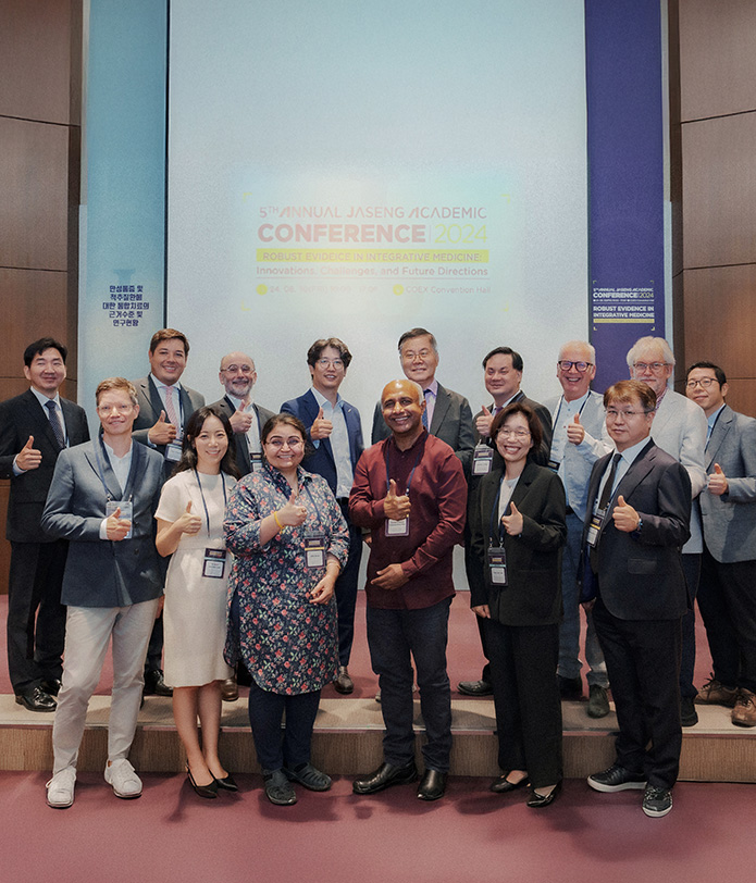 지속적인 연구·개발로 한방의 세계화를 위해 나아가다.