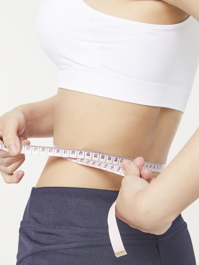 허리가 얇은 여성