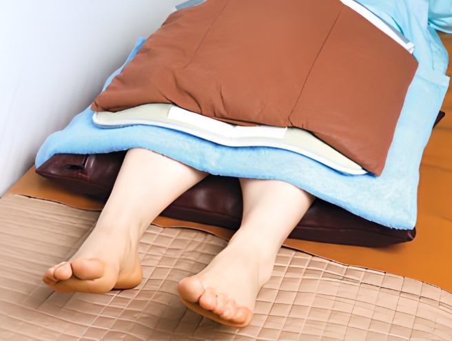 찜질 받고 있는 환자